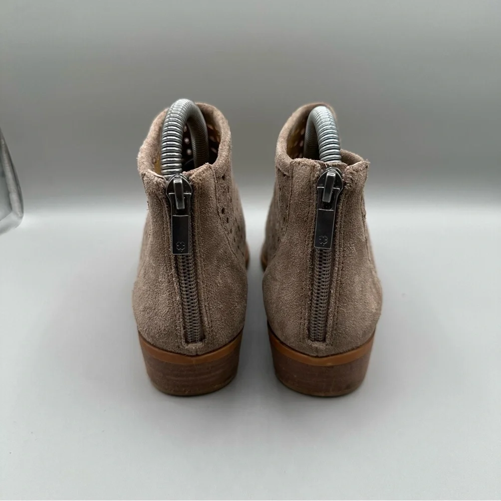 Lucky Brand Women’s 6 Bergyn Perforated Ankle Boots Suede Tan Booties Zip Up - Picture 5 of 9